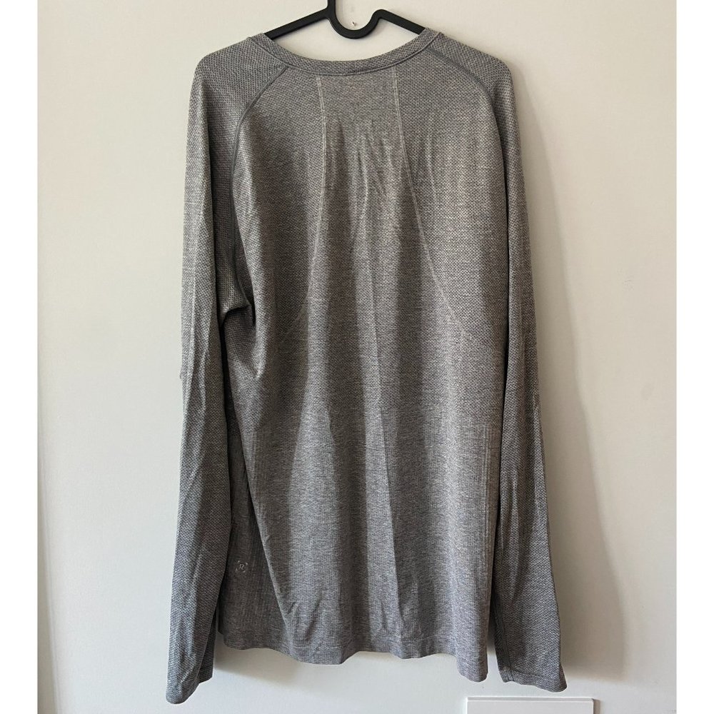 Lululemon Long-sleeved Athletic Shirt - Grey - Picture 2 of 4